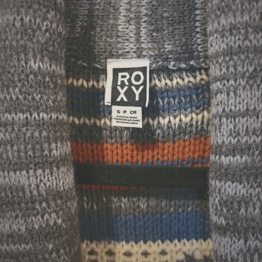 Awesome Roxy Aztec Style Knit Cardigan - Picture 3 of 6